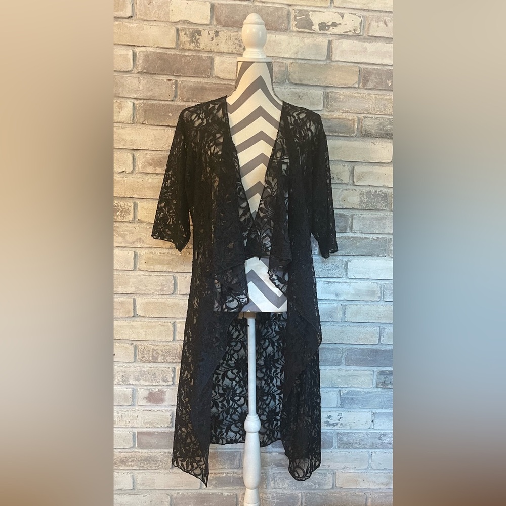 LuLaRoe Shirley Kimono Black Lace (small)